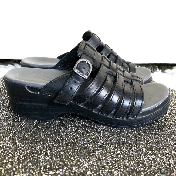 Dansko Shoes - 🔥FLASH SALE🔥Dansko Strappy Sandals
